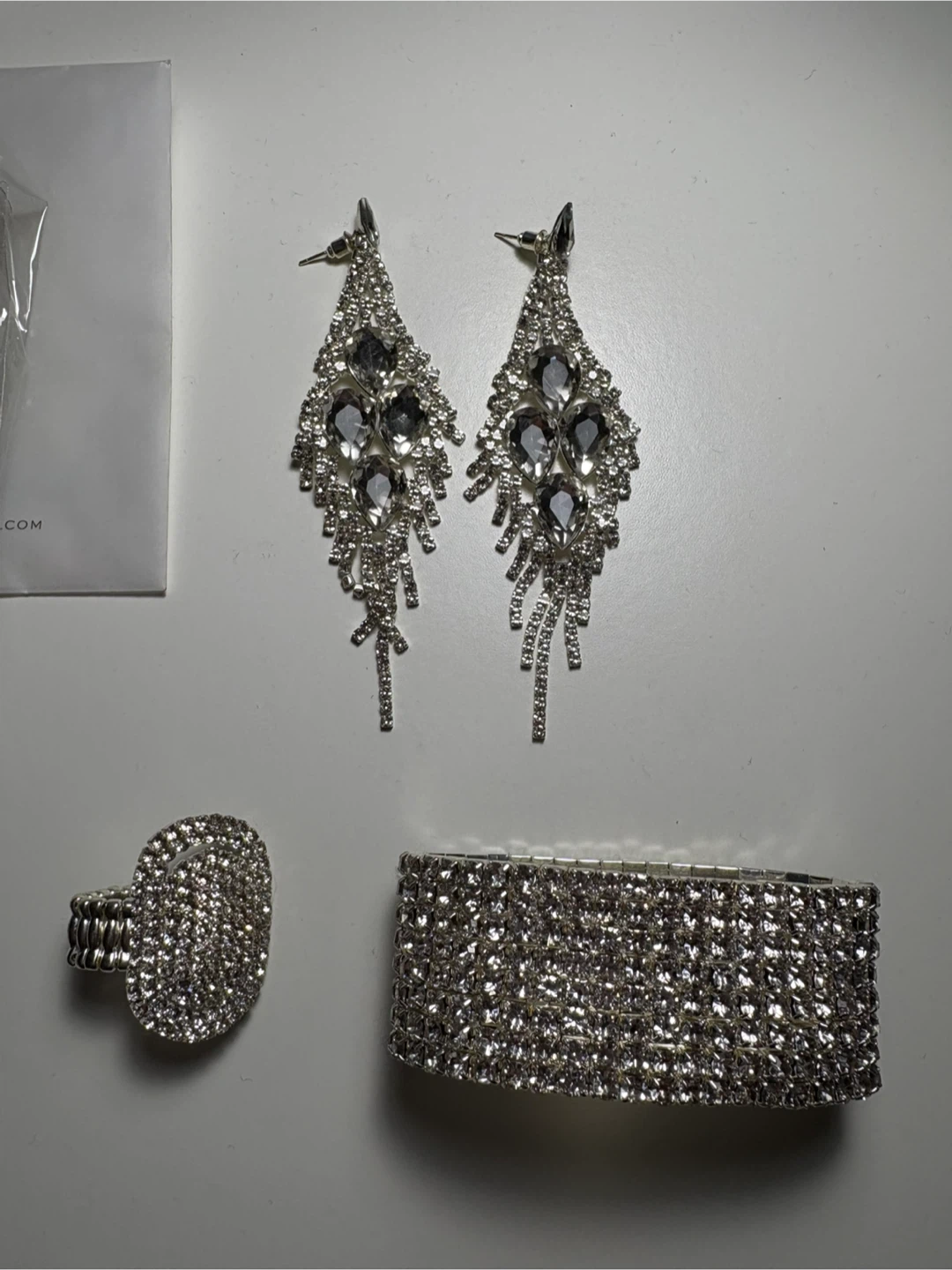 Bodybuilding competition jewelry