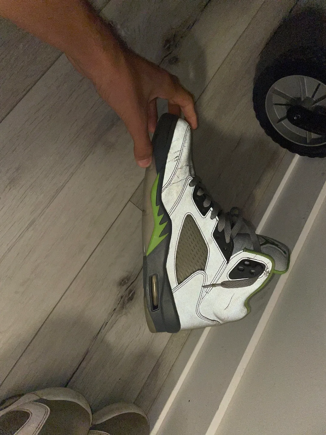 Air Jordan 5 Retro Anthracite image indicator(2)