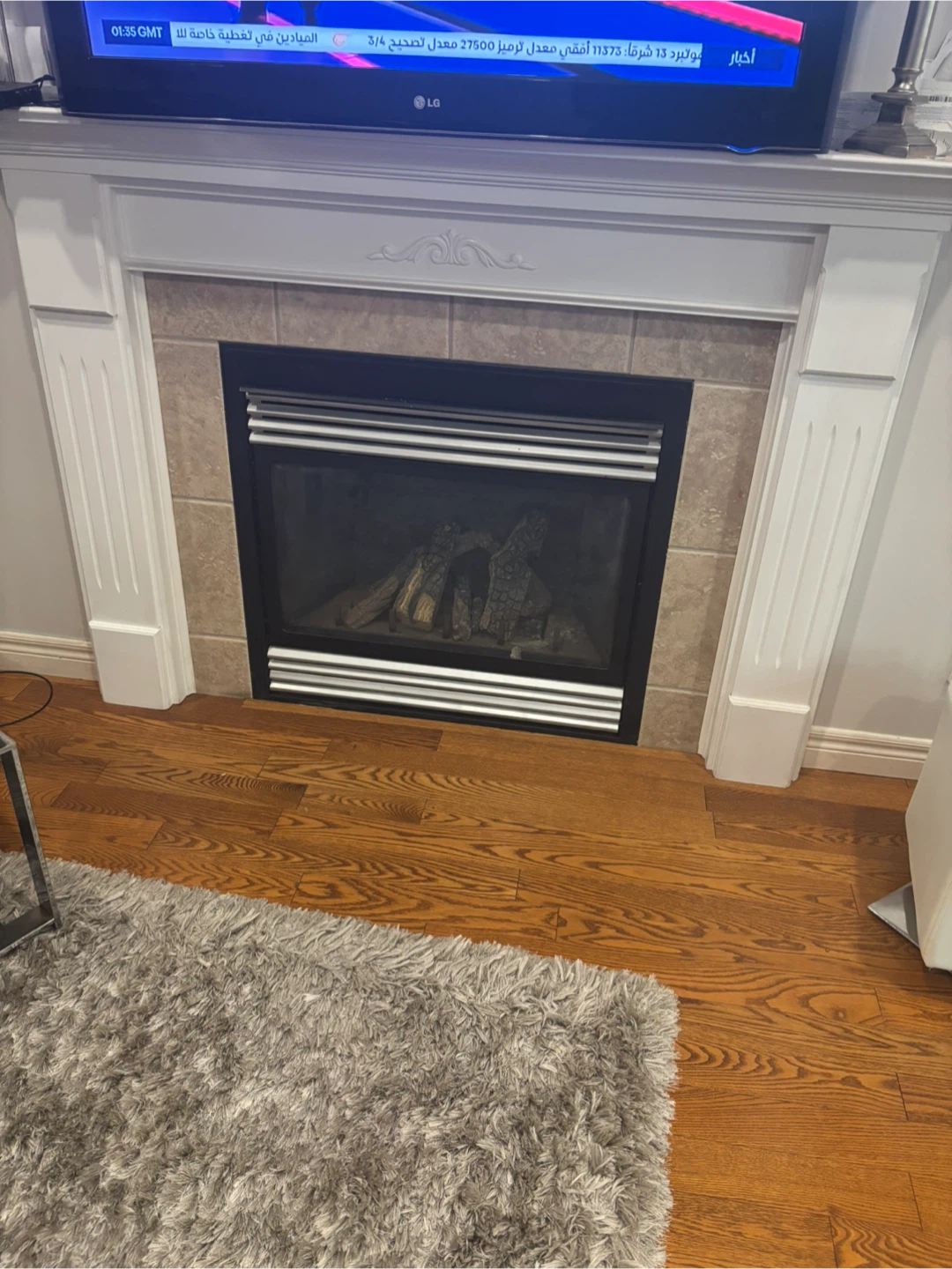 White fireplace Mantel