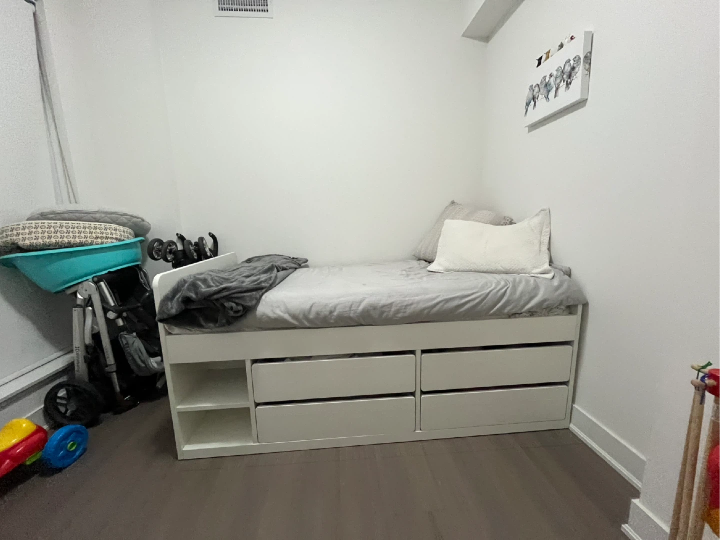 Twin white bed with storage SLÄKT IKEA