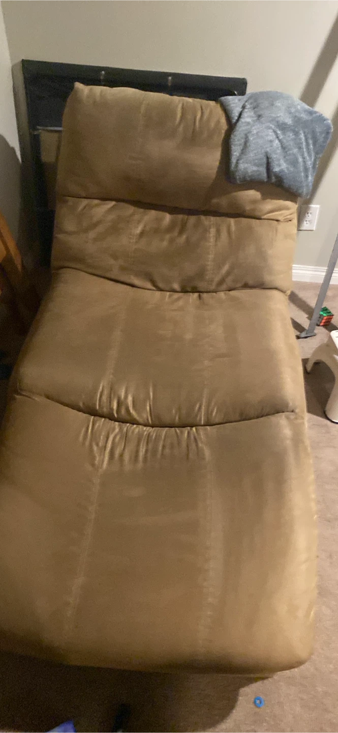 Tan cozy chaise - photo 2