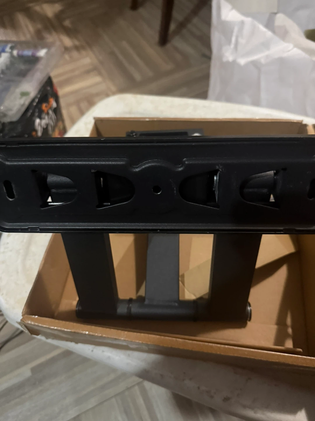 Amazon Basics TV Wall Mount - New - photo 3