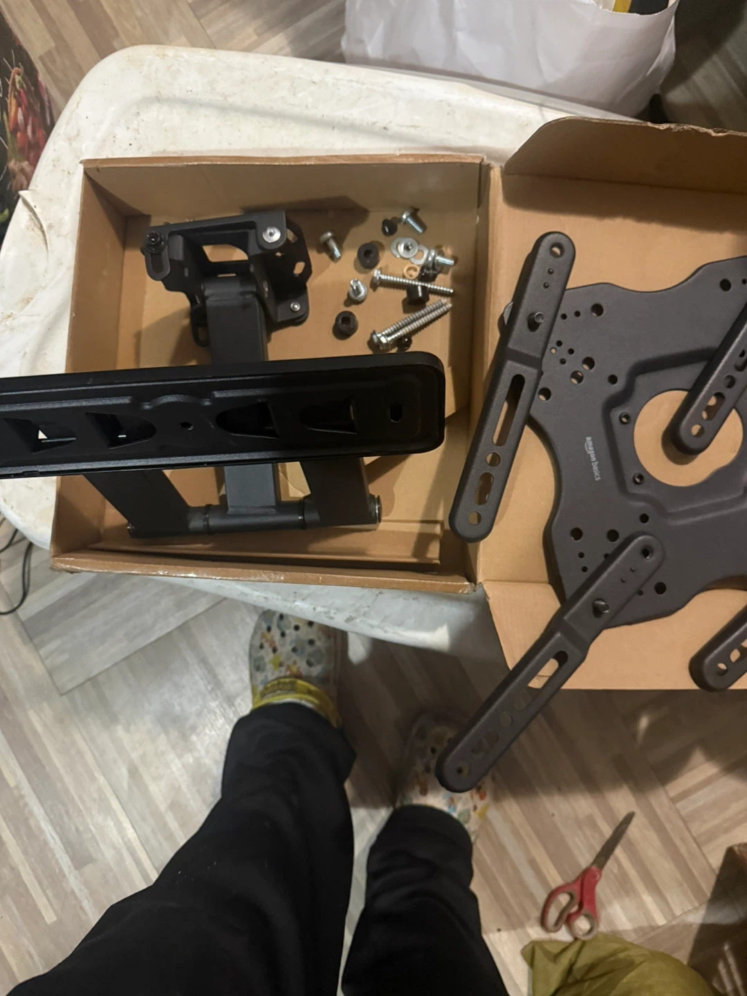 Amazon Basics TV Wall Mount - New