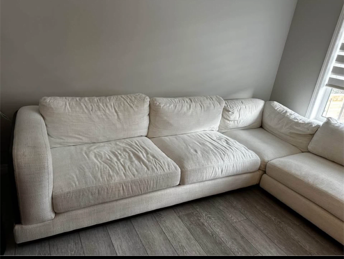 L-Shape Sectional couch with 3+ years warranty - photo 2
