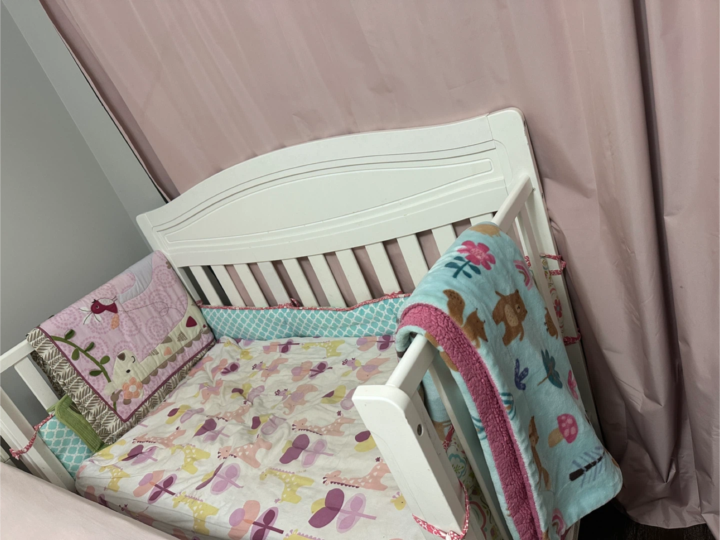 White Baby Crib - photo 2