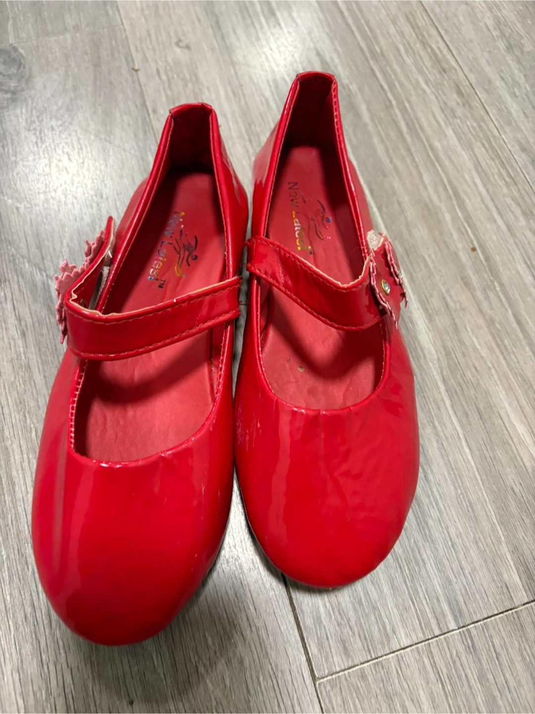 New Latest Red Patent Leather Girls Shoes