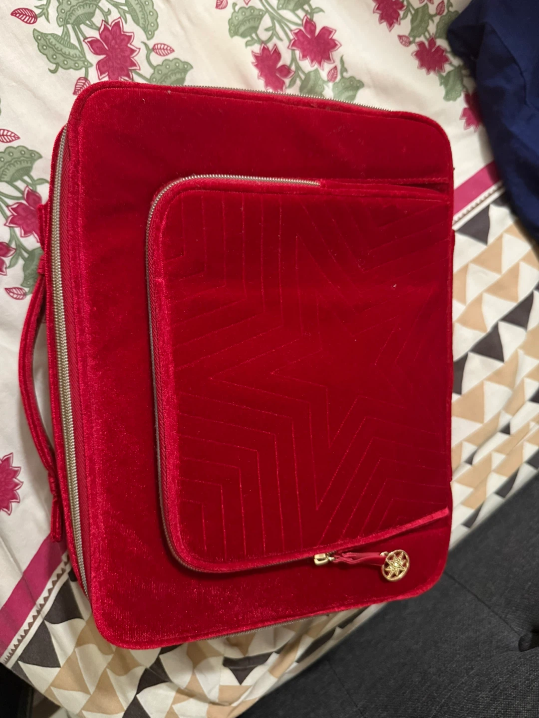 Estee lauder Red Velvet Travel Case