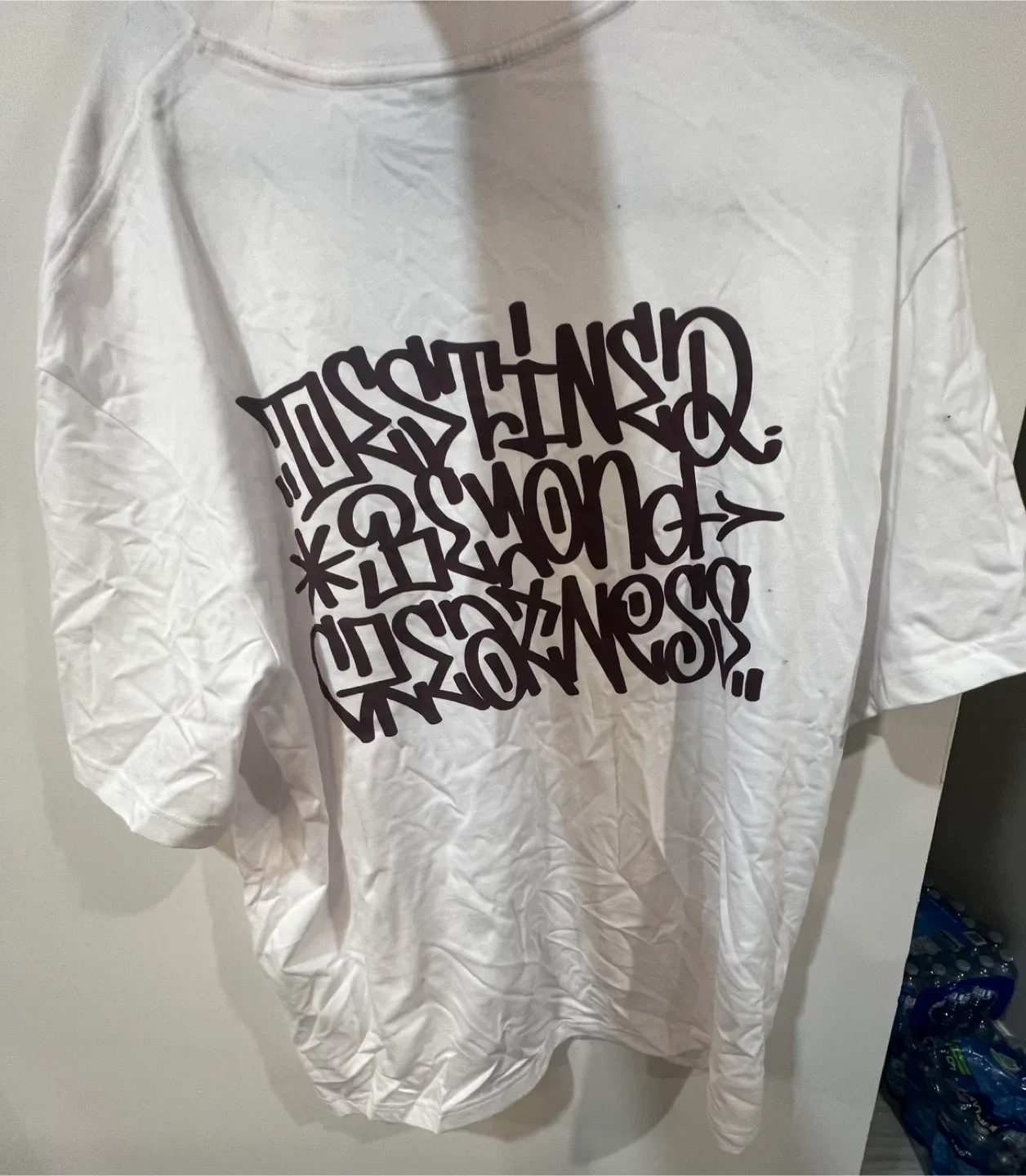 White tee graphics image indicator(2)