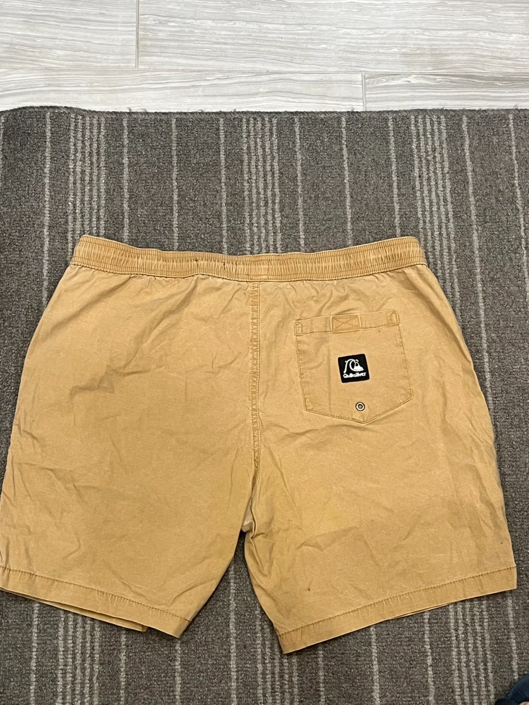 Quiksilver L/G Tan Shorts image indicator(2)