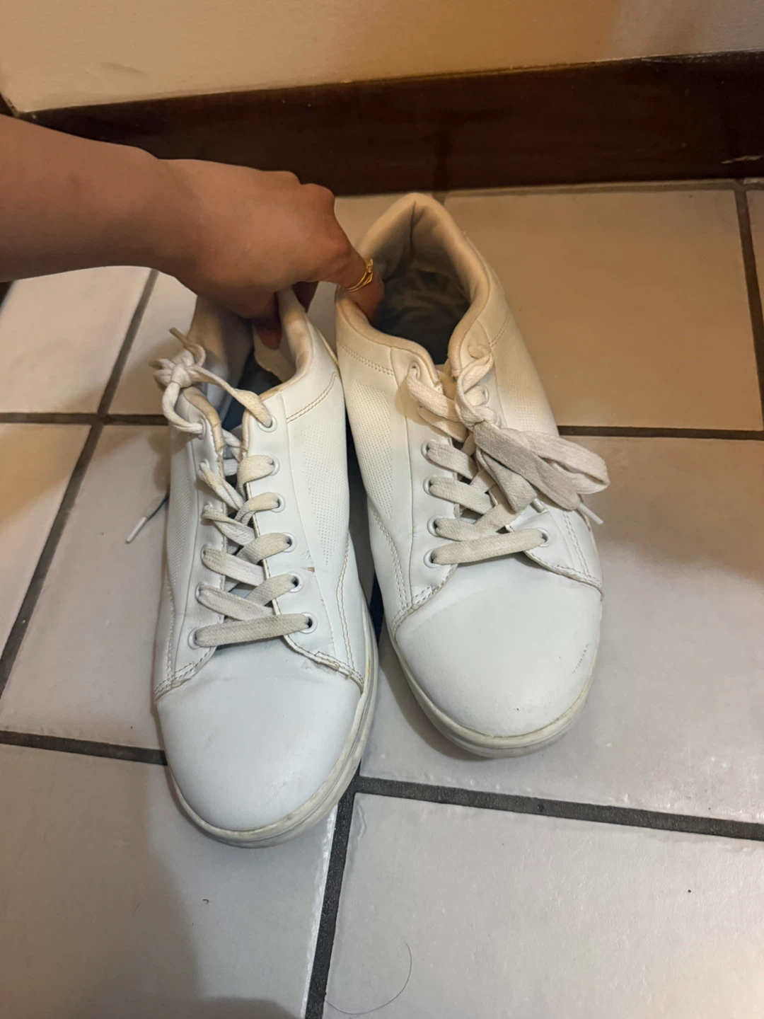 White Sneakers - photo 2