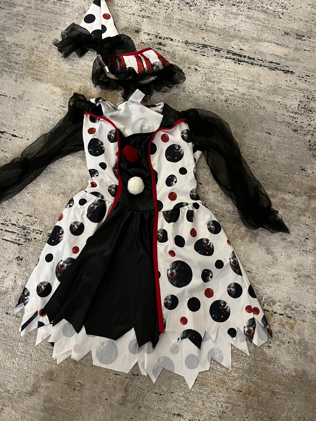 Spirit Halloween Twisted Clown Costume - Medium (8-10) - photo 3