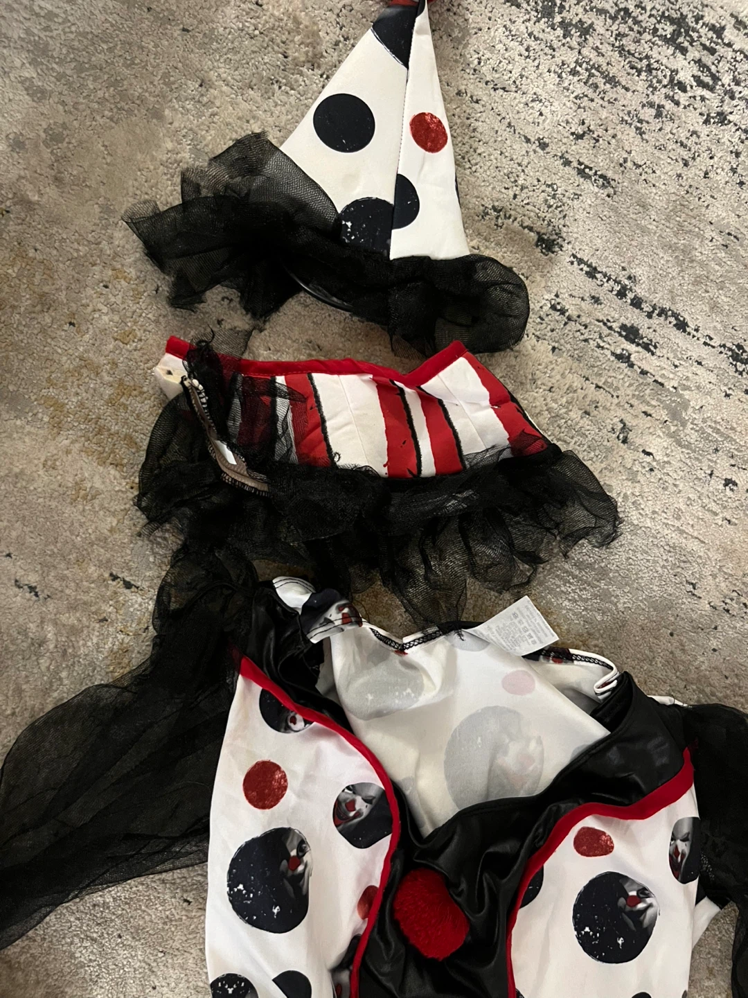 Spirit Halloween Twisted Clown Costume - Medium (8-10) - photo 2