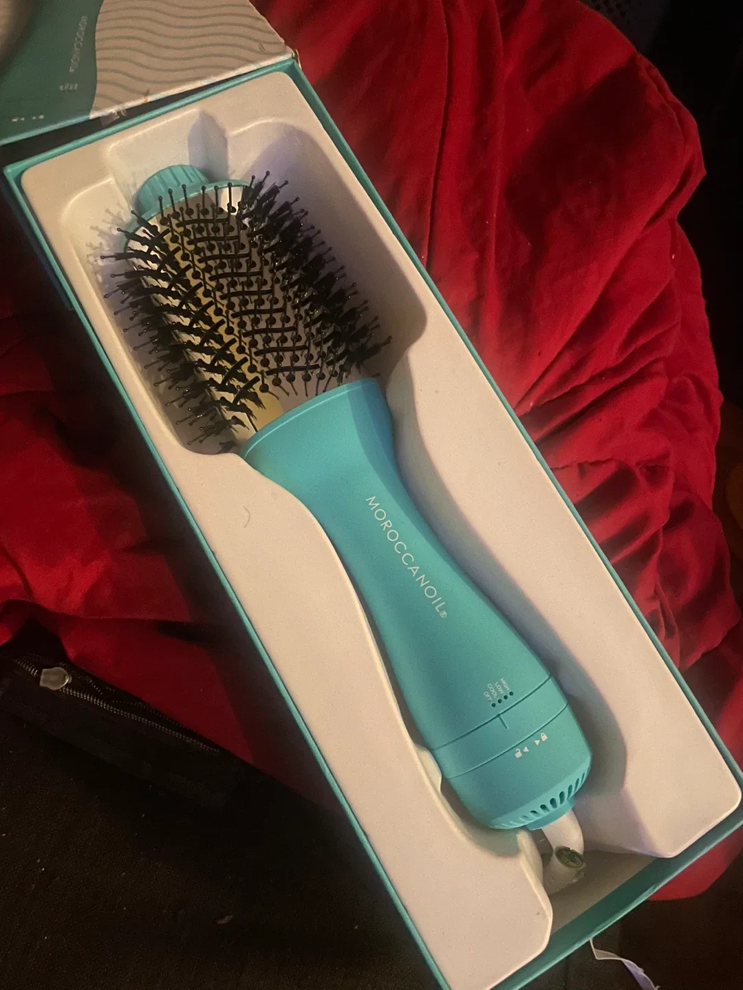 Moroccanoil Effortless Style 4-in-1 Blow-Dryer Brush image indicator(3)