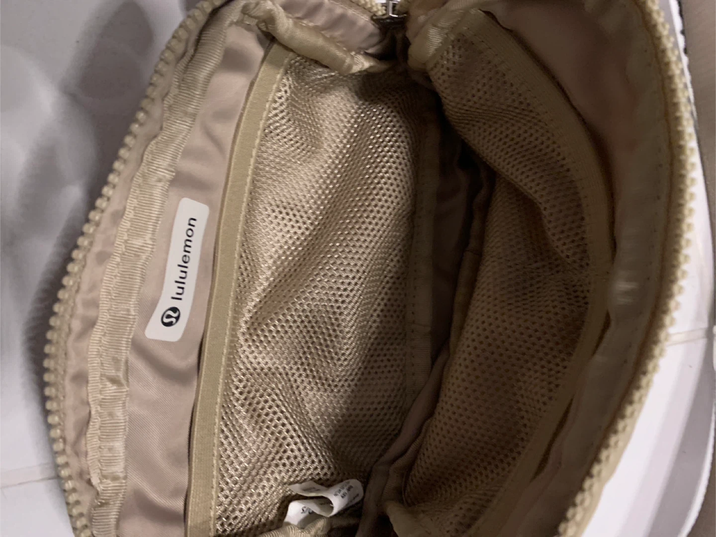 Lululemon Belt Bag - photo 3