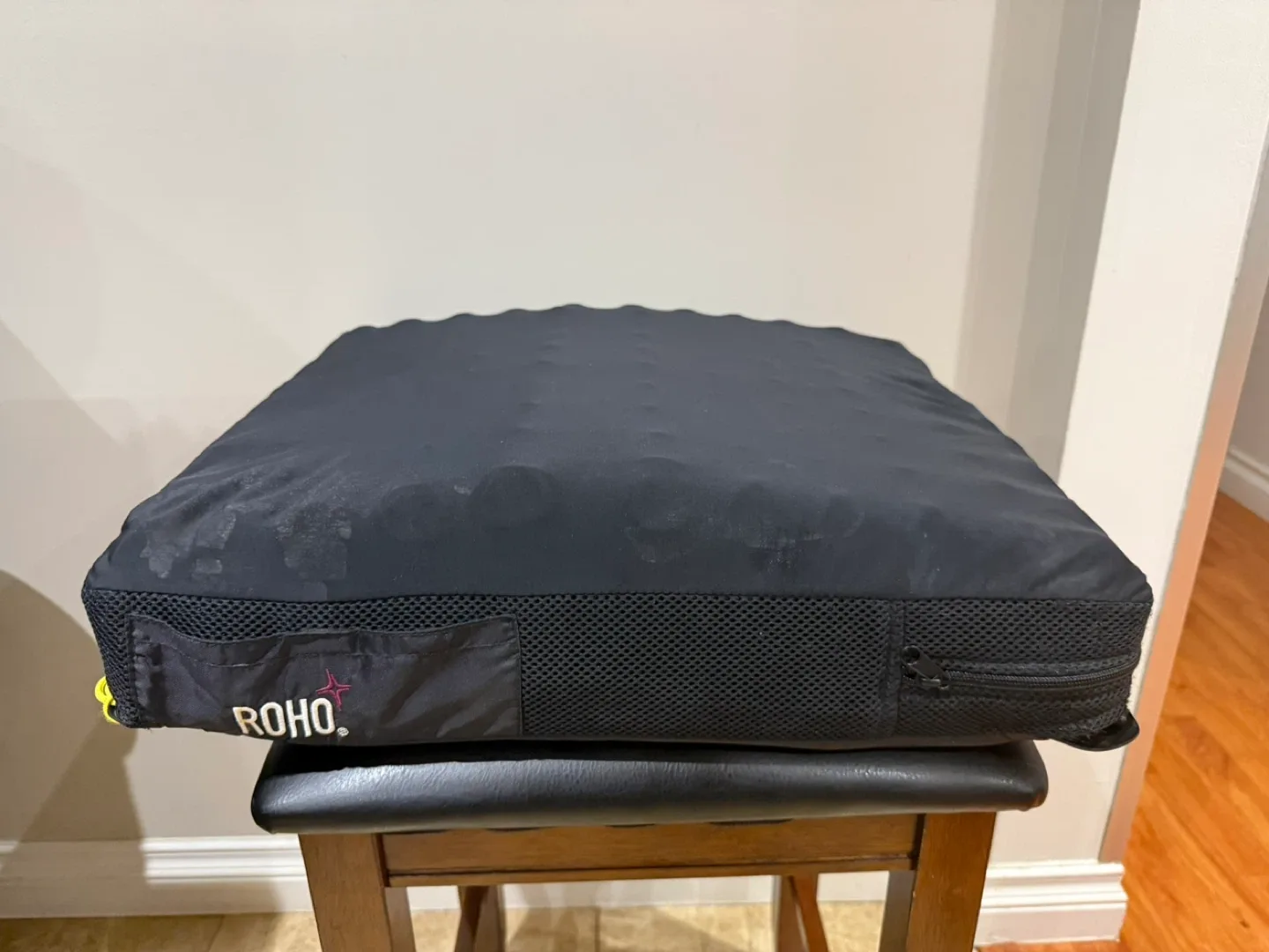 ROHO Cushion for Wheelchair thumbnail