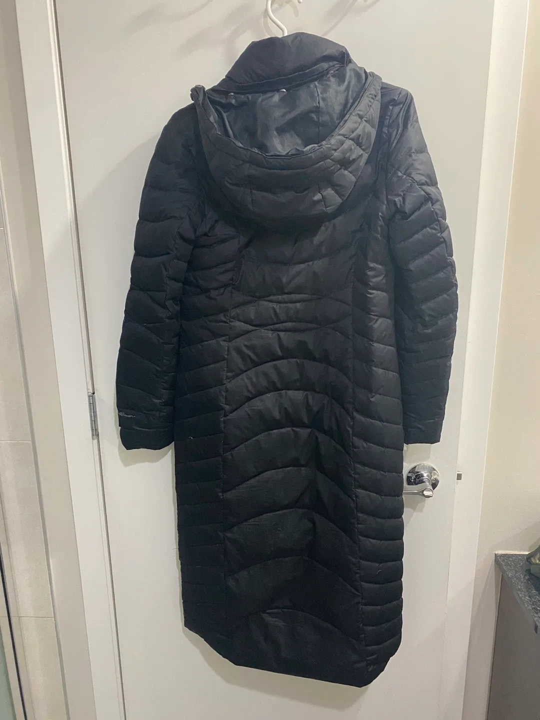 Eddie Bauer Women's XS Black Down Coat image indicator(2)