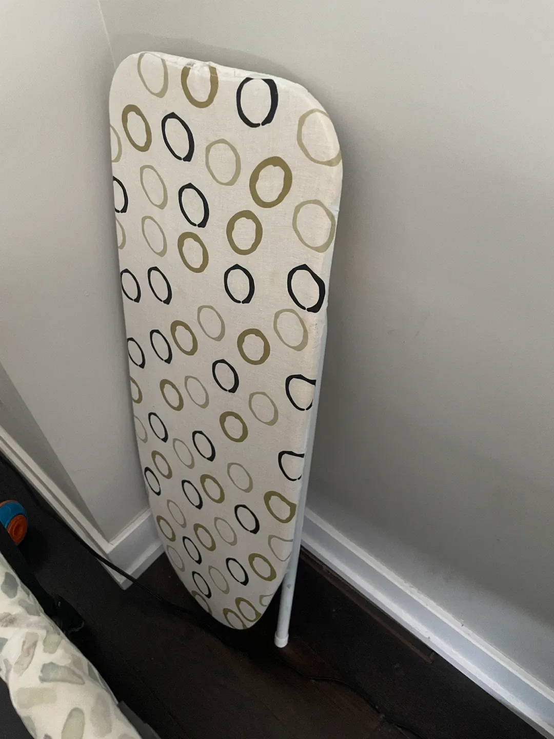 Table top iron stand thumbnail