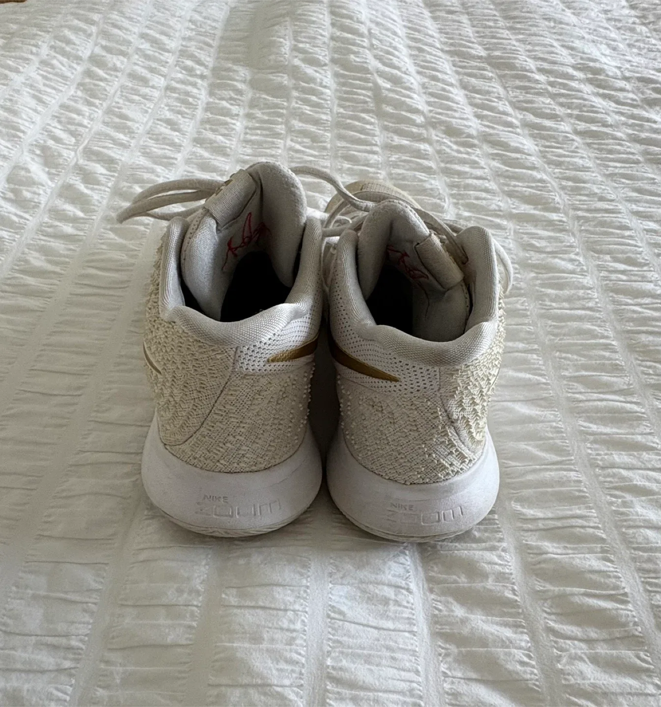 Nike Kyrie 3 Basketball Shoes image indicator(4)