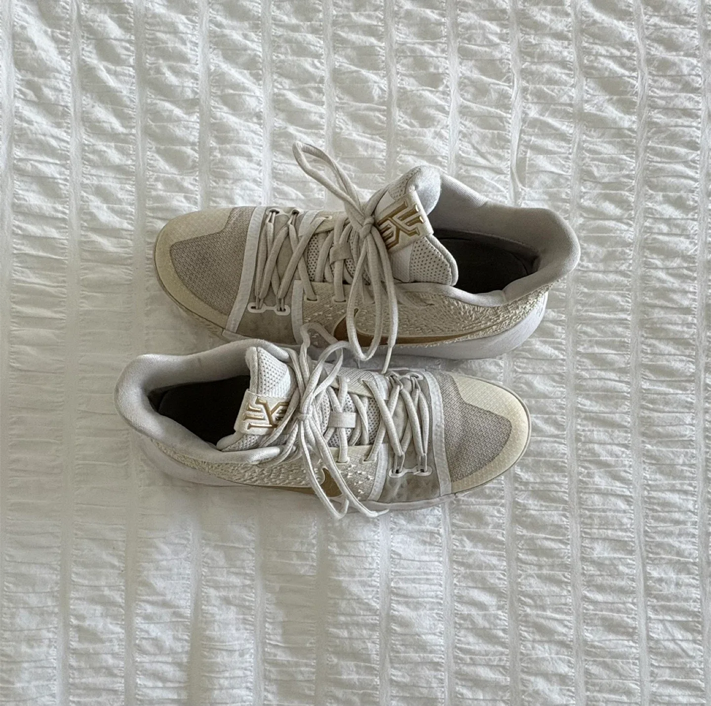 Nike Kyrie 3 Basketball Shoes image indicator(3)