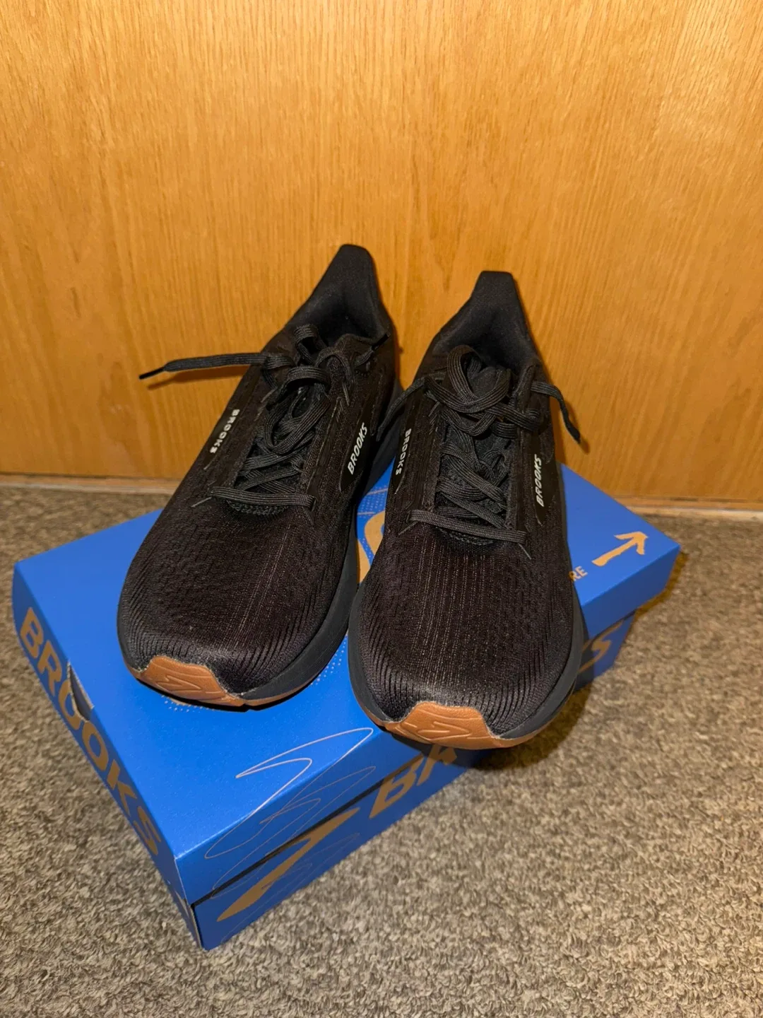 Brooks Revel 8 - Men’s 8.5 black thumbnail