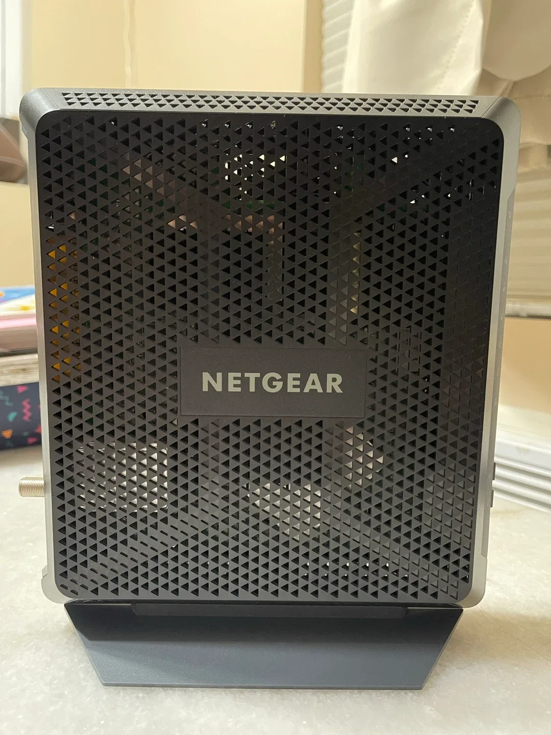 Netgear Nighthawk C7000 WiFi 5 Cable Modem Router image indicator(3)