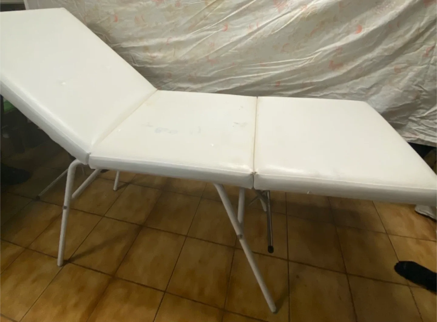 White Facial Massage Esthetics Aesthetics Bed thumbnail