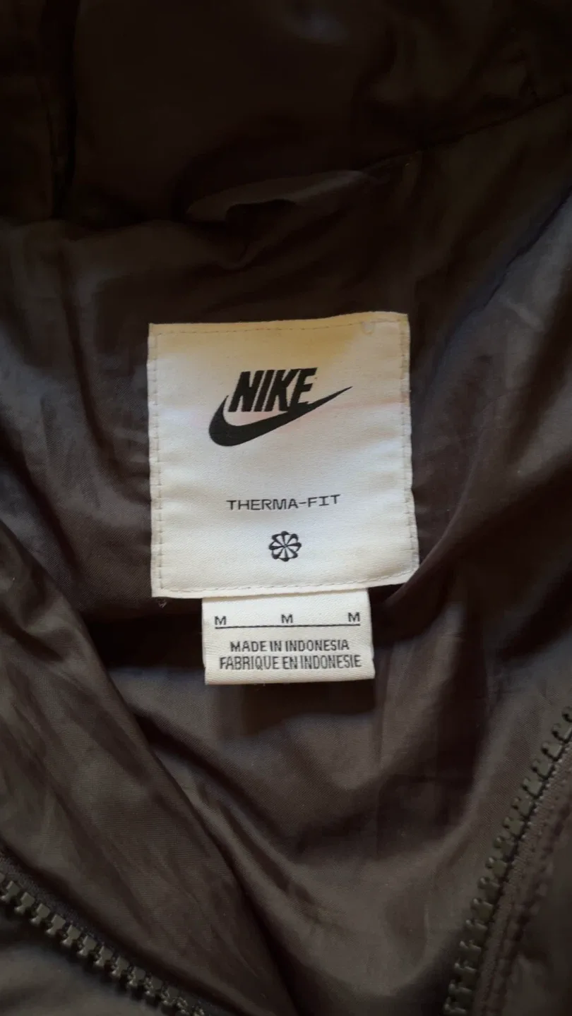 Nike Therma-FIT Puffer Jacket - Size M image indicator(2)