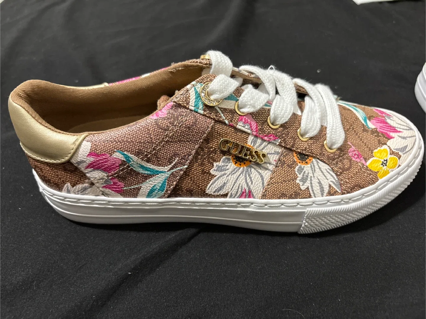 Guess Floral Print Sneakers size 6 image indicator(2)