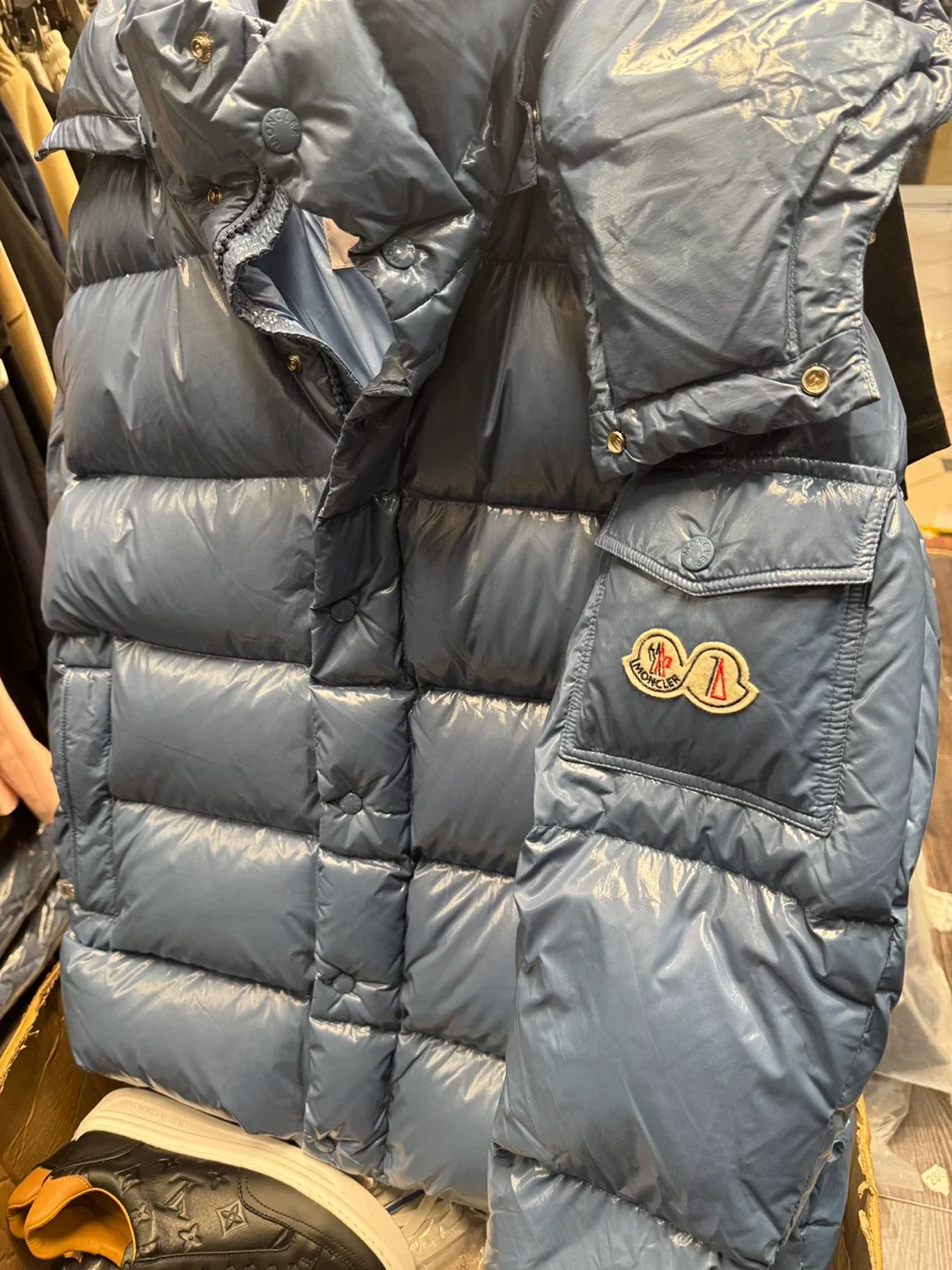 Moncler Puffer Jacket image indicator(2)