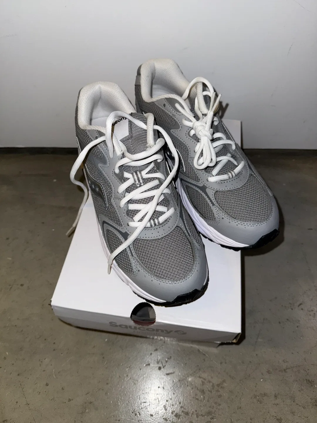 Saucony Tempest Shoes - Men’s and Women’s Grey Silver thumbnail