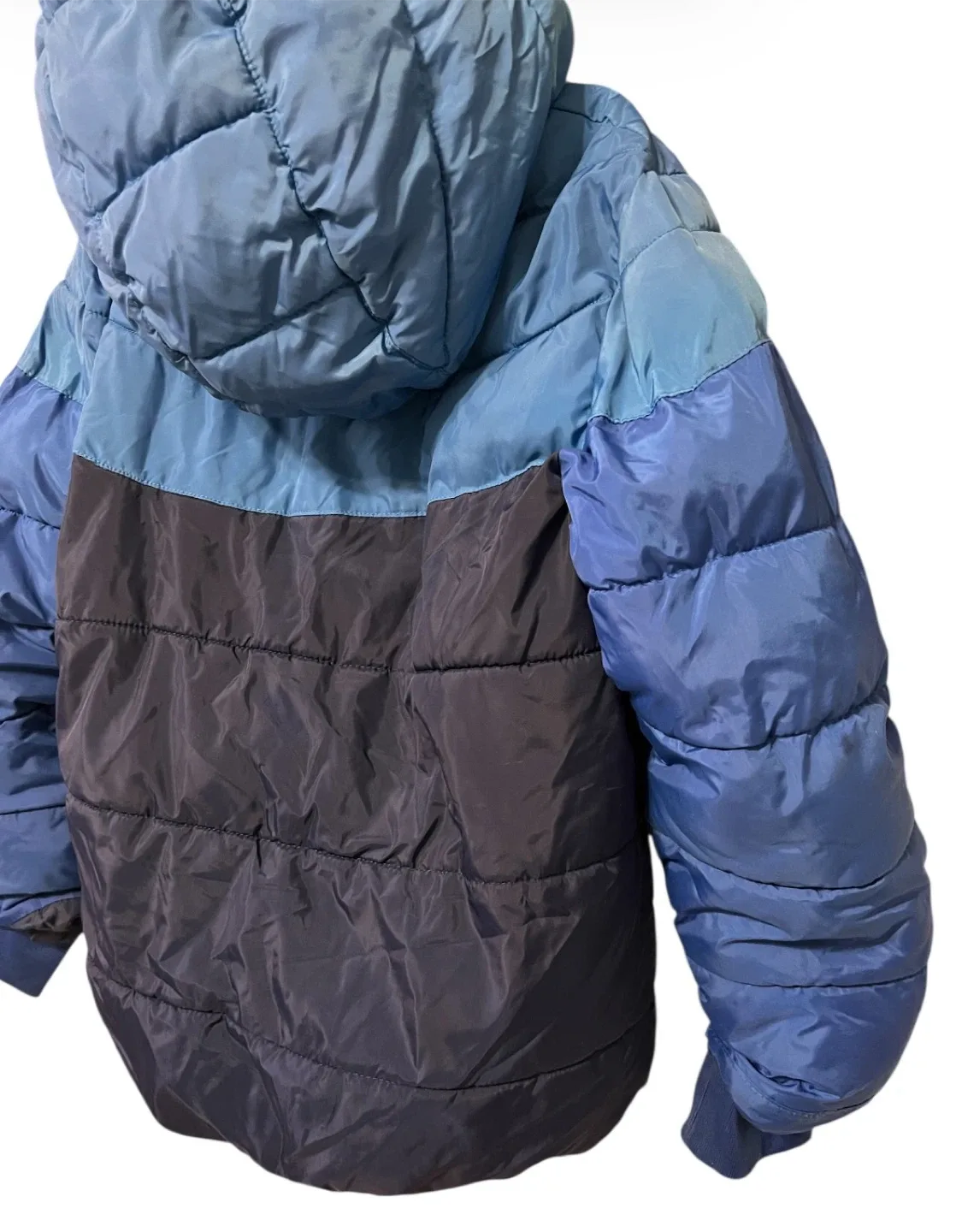 Nike Puffer Jacket – Size 6–7Y (Great Condition) image indicator(5)