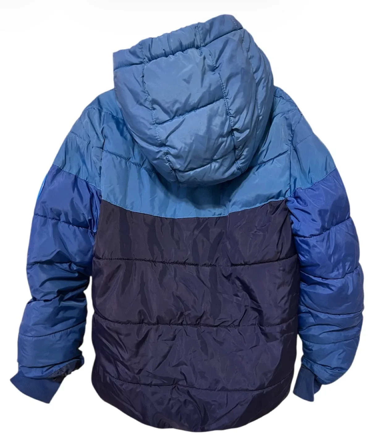 Nike Puffer Jacket – Size 6–7Y (Great Condition) image indicator(4)
