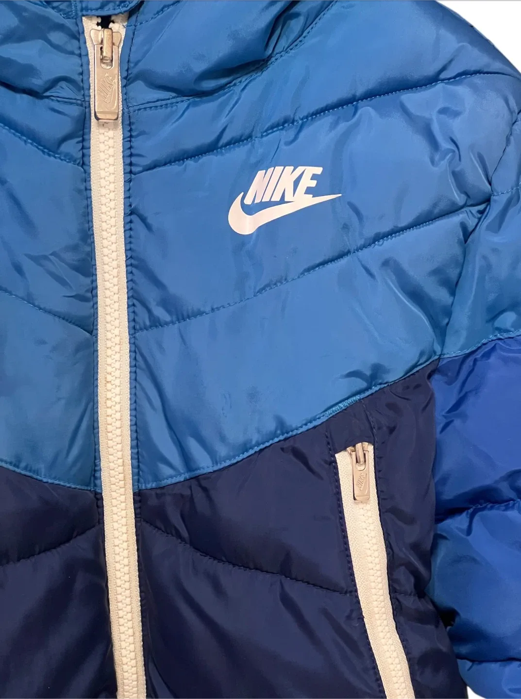 Nike Puffer Jacket – Size 6–7Y (Great Condition) image indicator(7)