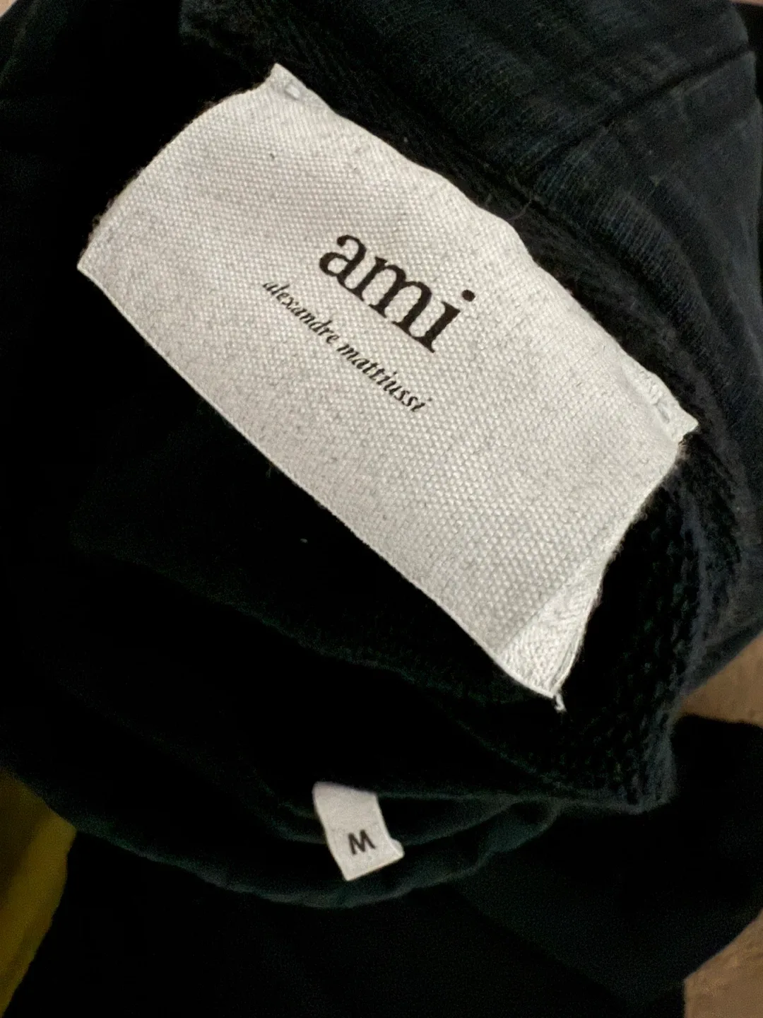 Ami Black Hoodie image indicator(3)