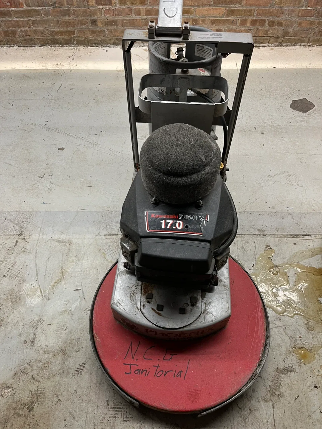 Advance & Thornd Floor Cleaning Equipment image indicator(5)
