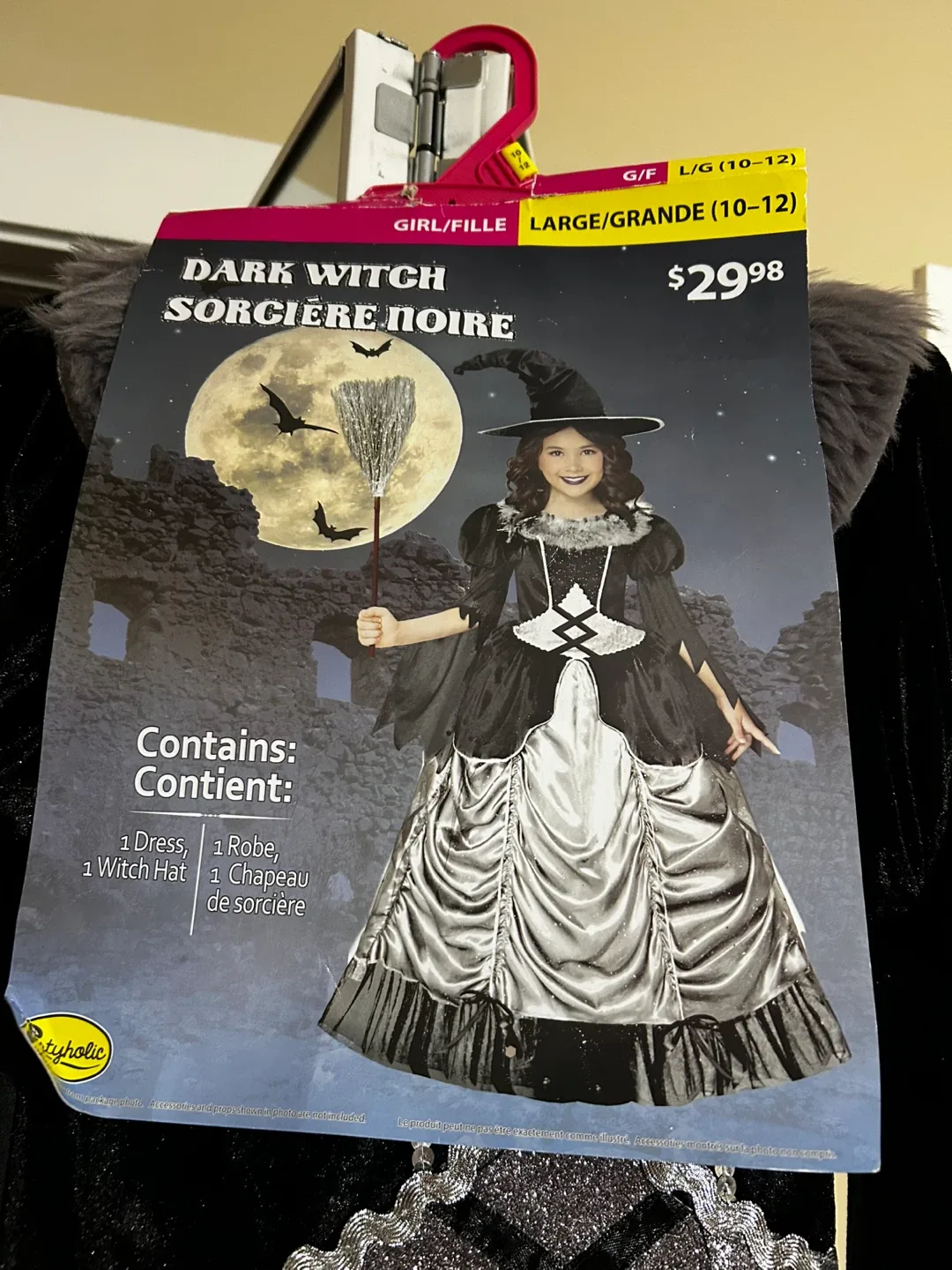 Halloween costumes image indicator(4)