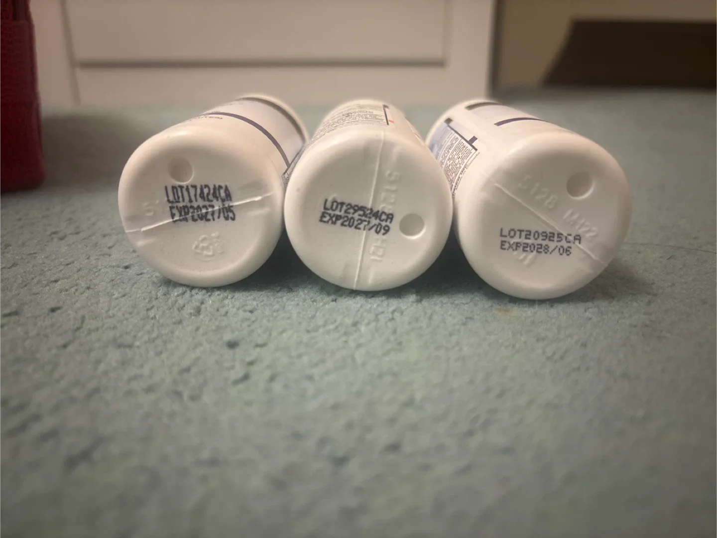 3 New Neutrogena Sunscreen Face Serum SPF 60 image indicator(3)