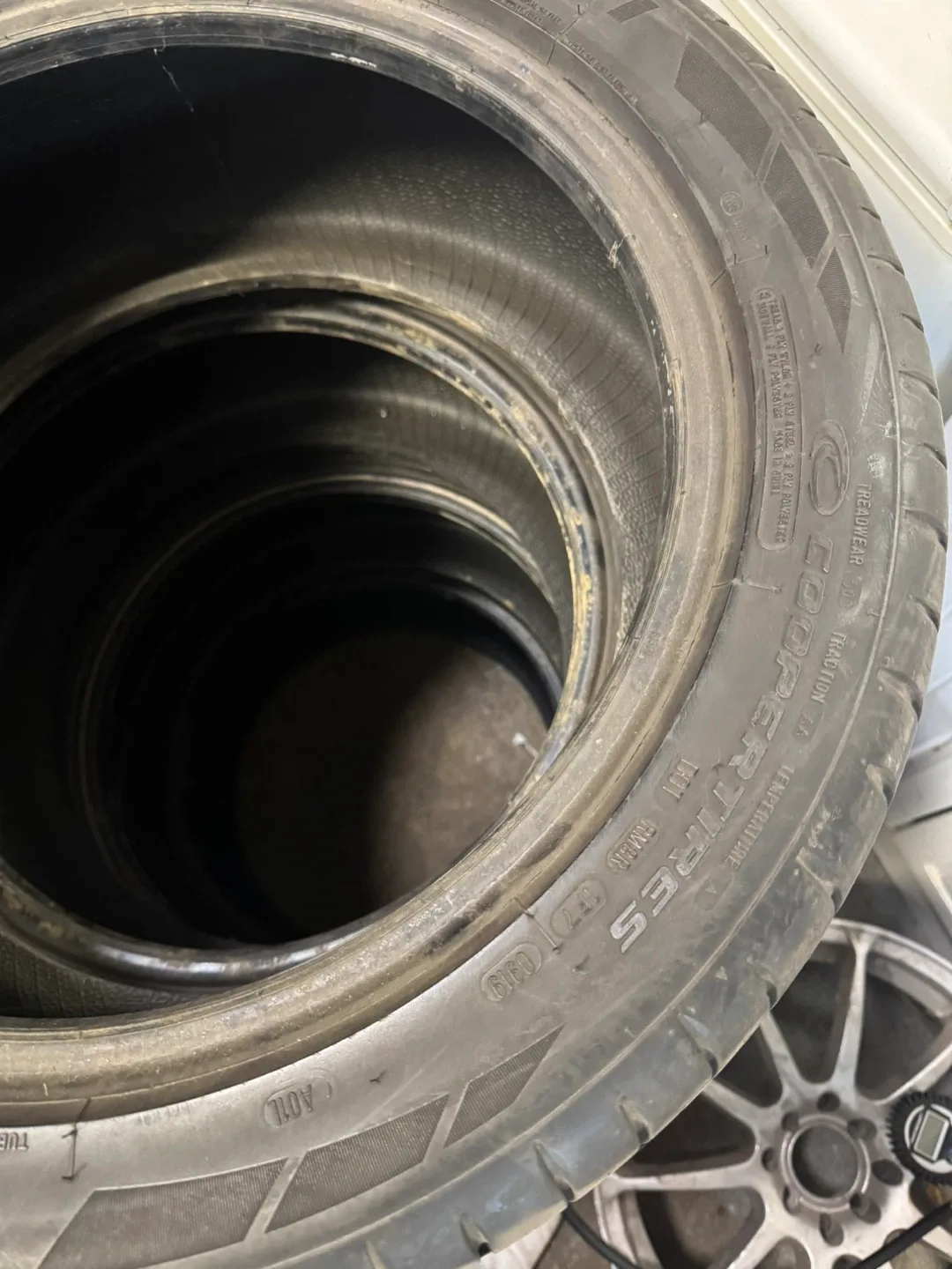 Cooper Zeon RS3-G1 Tires - 245/45R17 image indicator(7)