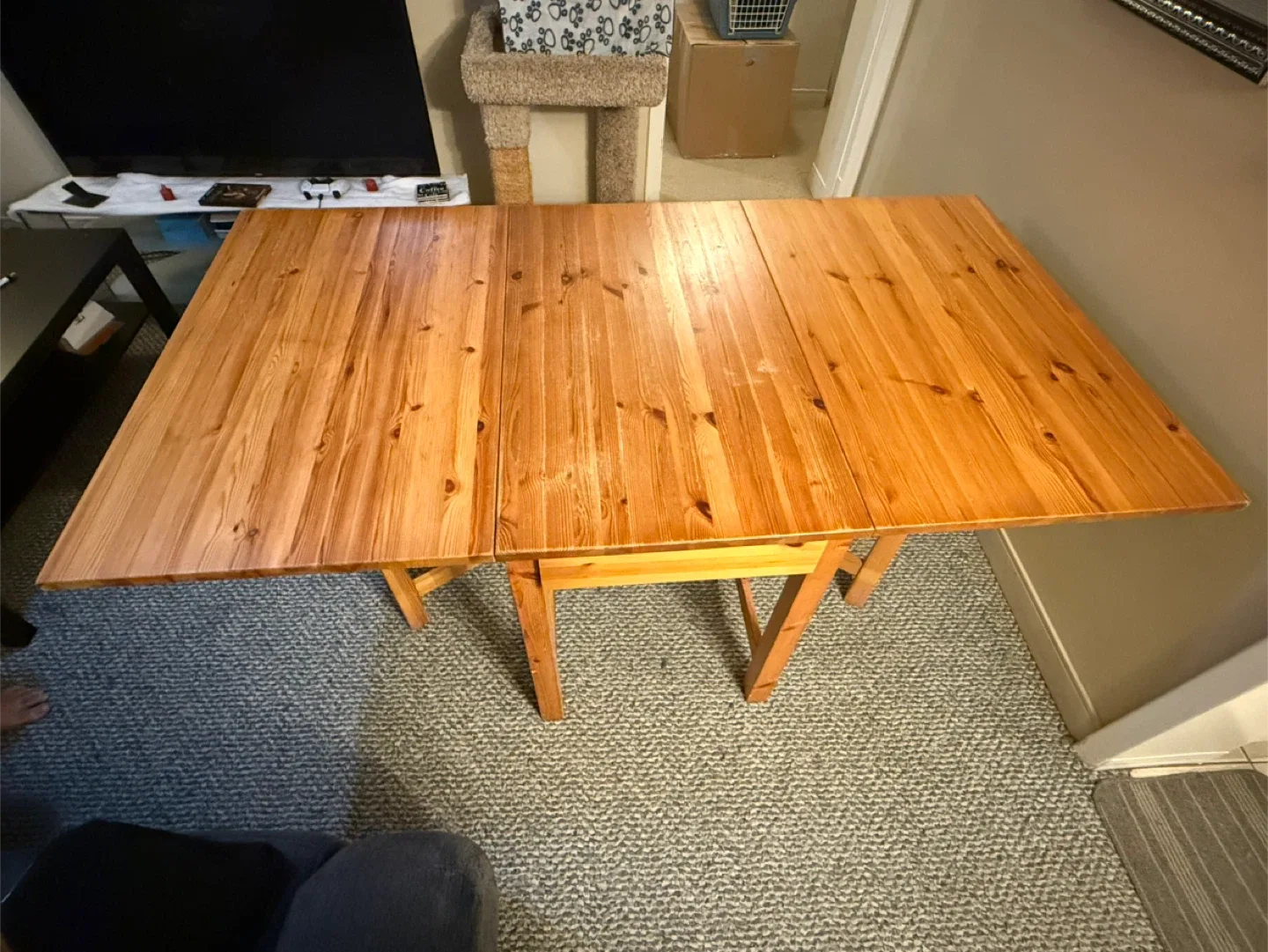 Wooden extendable Dining Table image indicator(2)