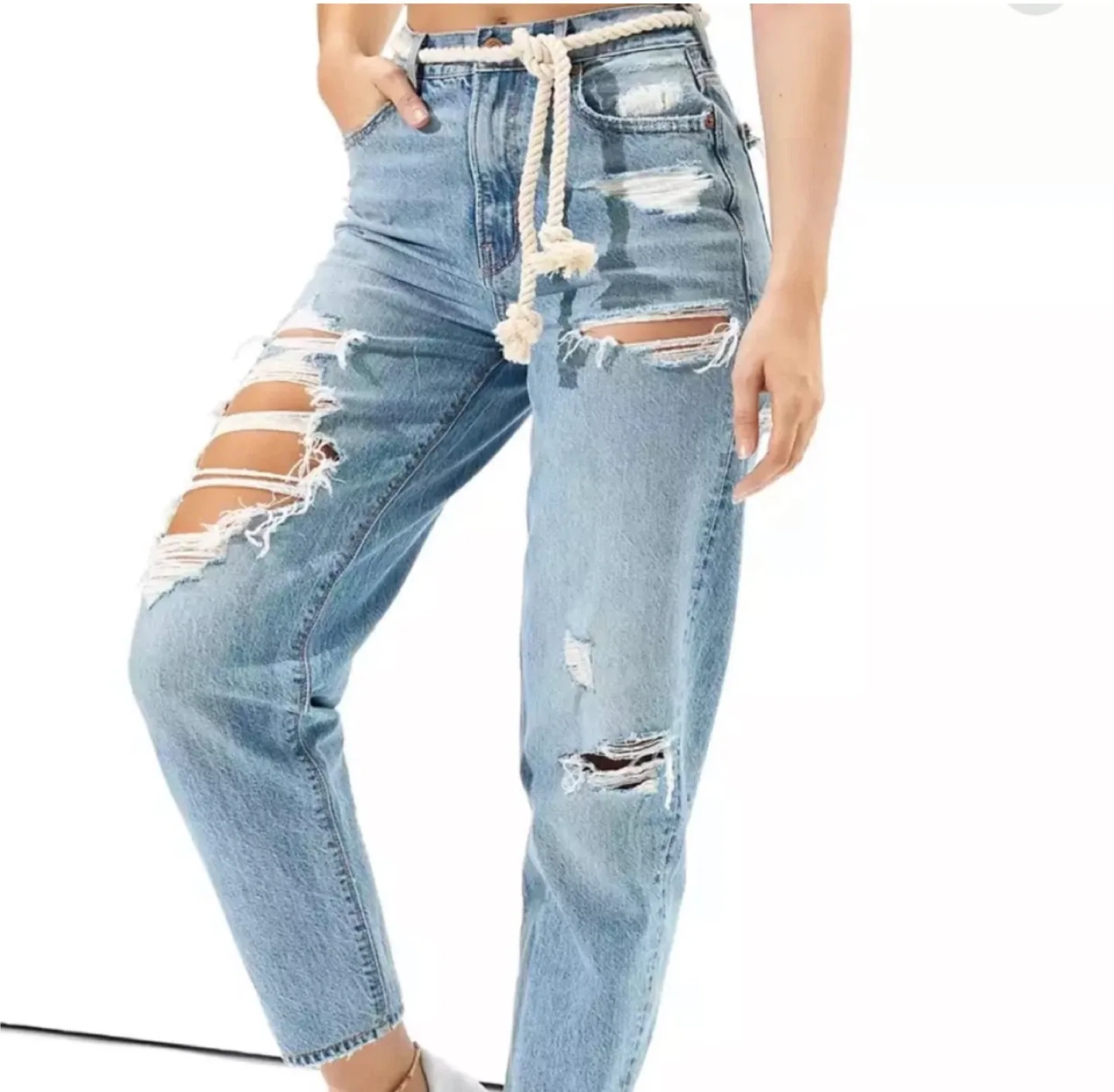 American Eagle Relaxed Mom Jean Size 2 image indicator(6)