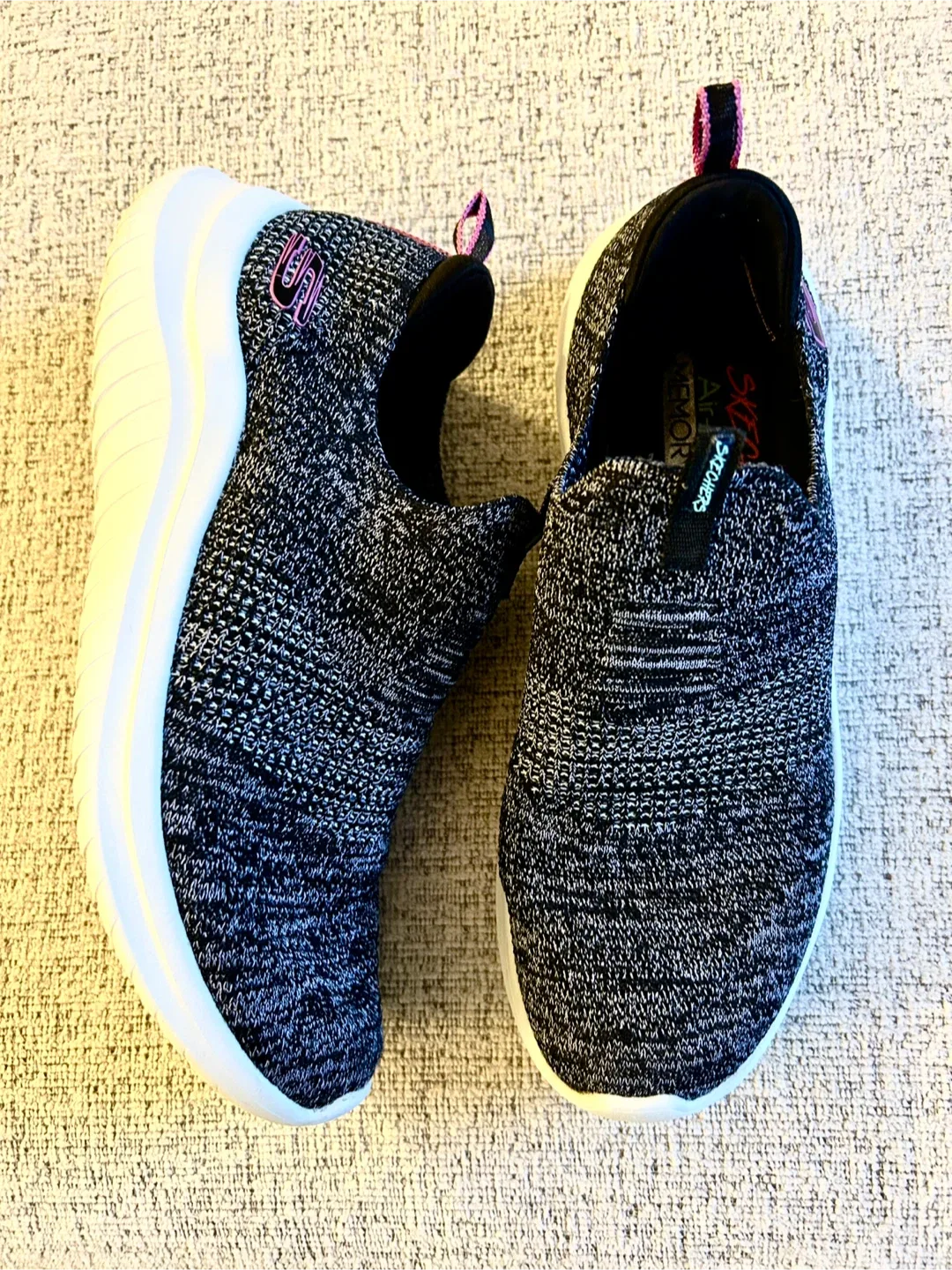 Skechers Walking Shoes (Women) - 8-8.5 image indicator(8)