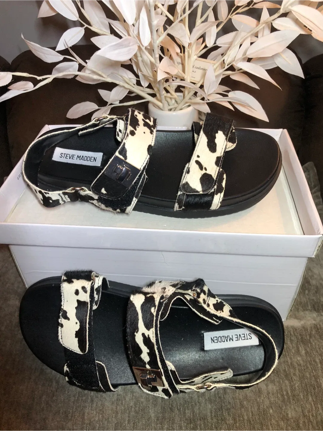 Steve Madden Cow Print Sandals Size 9.5 thumbnail