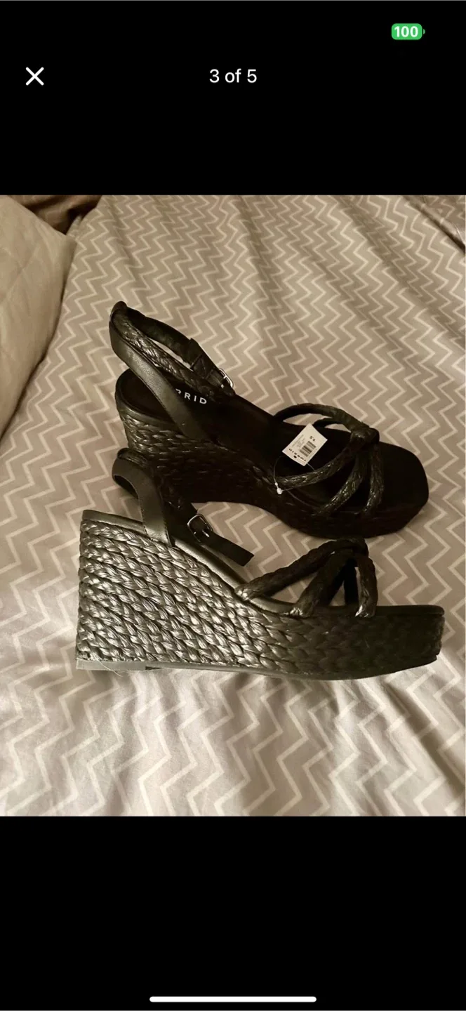 Torrid Black Strappy Raffia Platform Wedge Sandals - Size 9.5 image indicator(3)