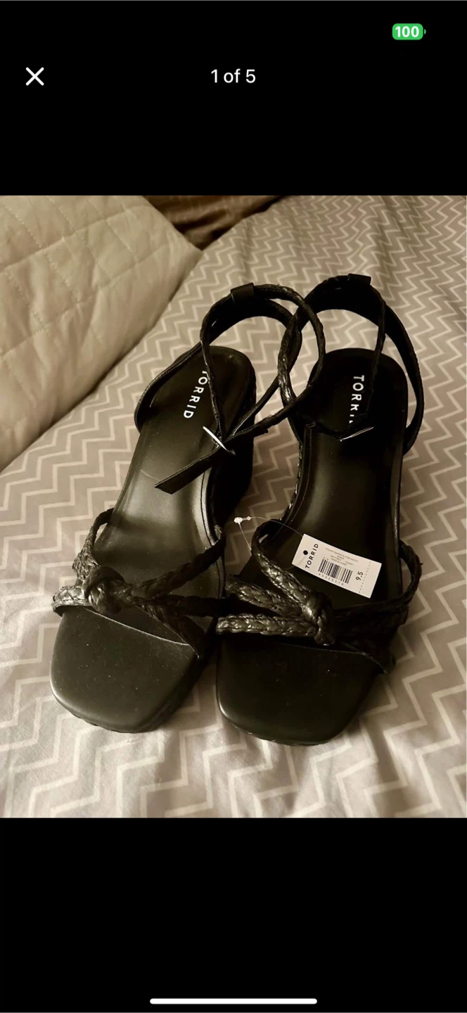 Torrid Black Strappy Raffia Platform Wedge Sandals - Size 9.5