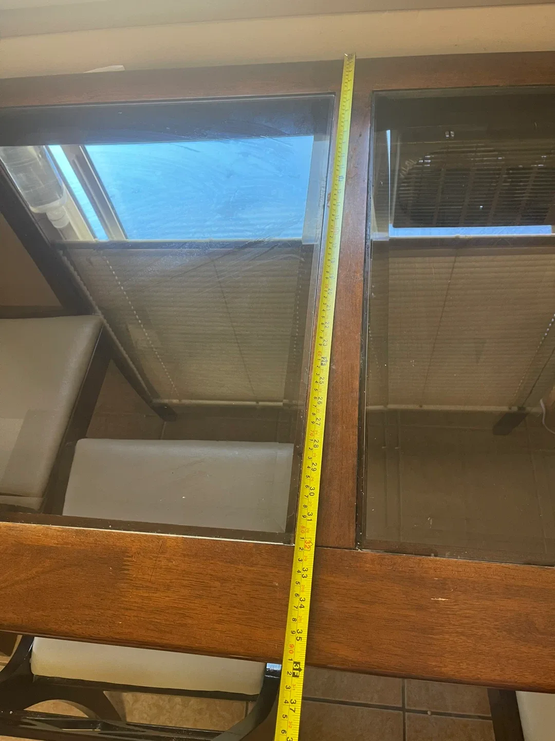 Dining Table with 4 Chairs image indicator(5)