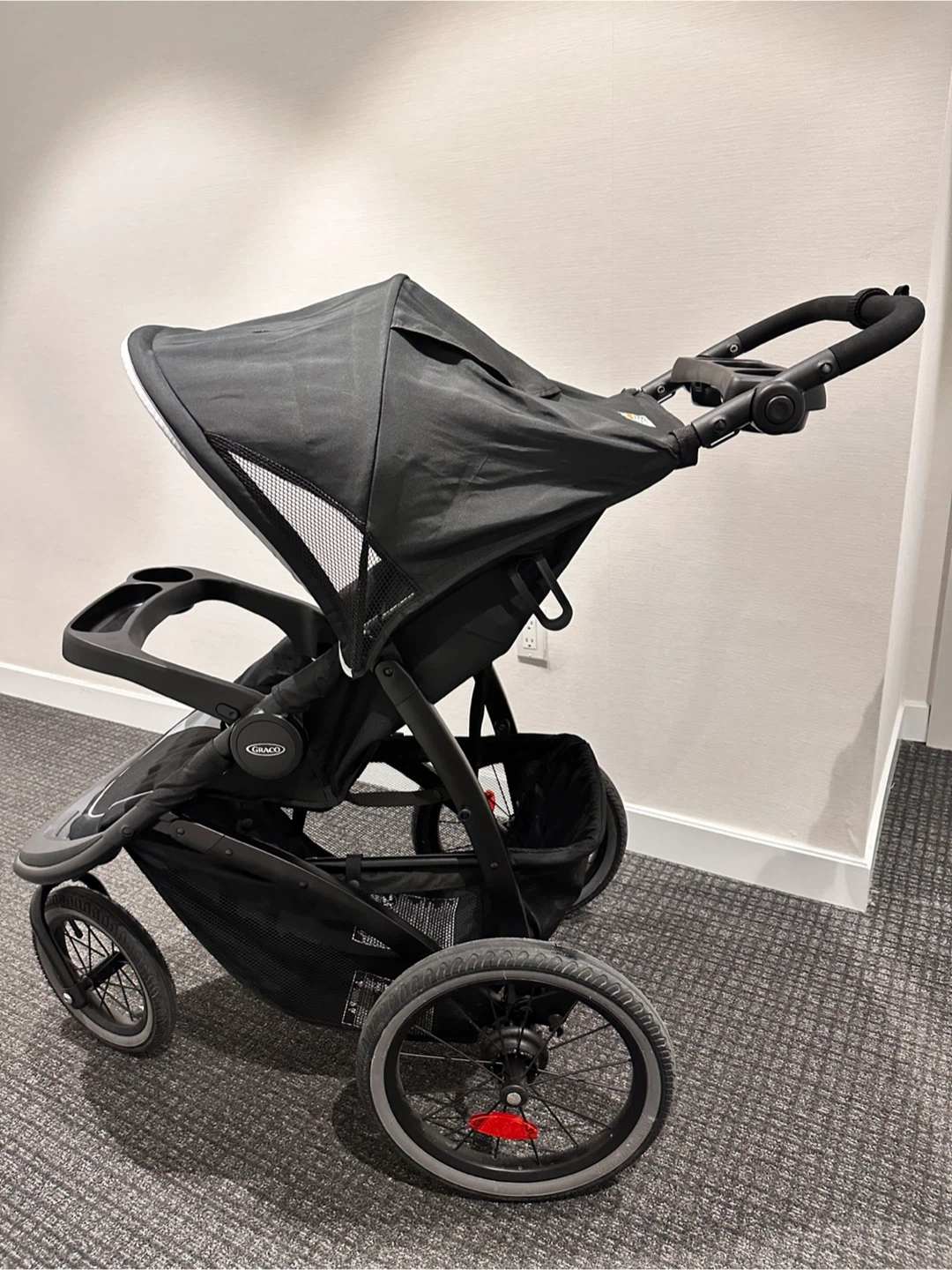 Graco Jogger Stroller(Great condition) - photo 3