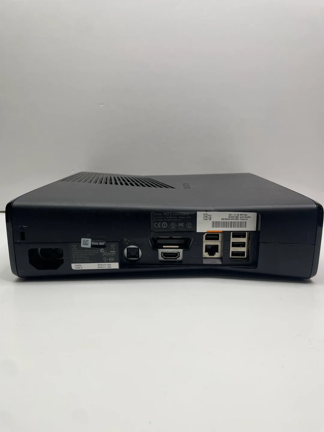 Xbox 360 S Console with Games & Controller image indicator(4)