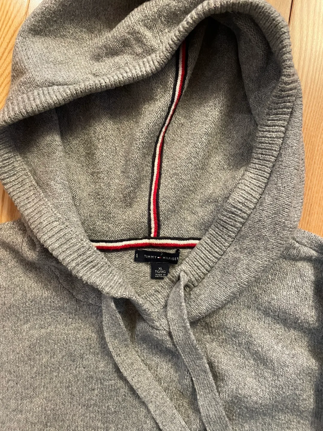Tommy Hilfiger Grey Hoodie , Xmas sweatshirt - XL image indicator(2)