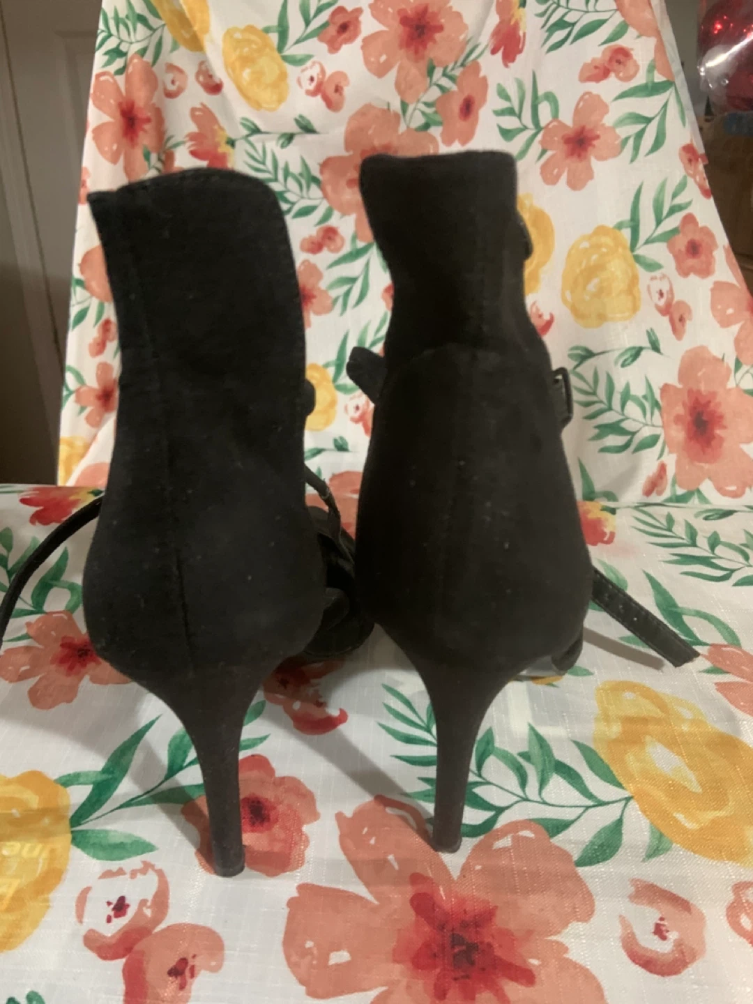Gold Wedge Heels & Black Heels Bundle - photo 5