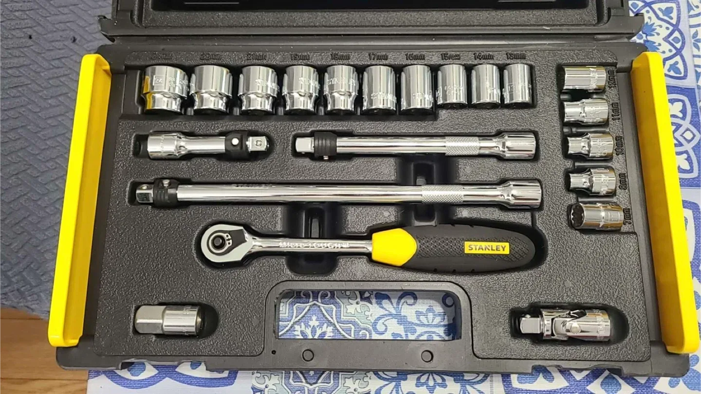 Stanley Socket Set with Case image indicator(2)
